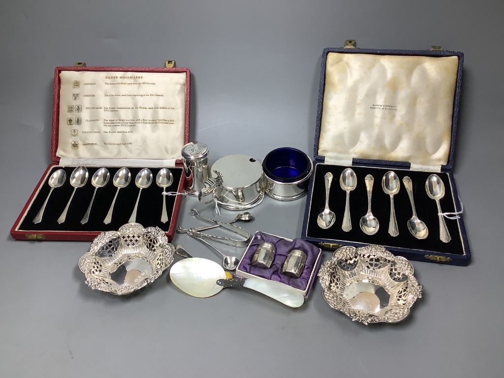 A three-piece silver condiment set and a collection of small silver, approx 12.3oz